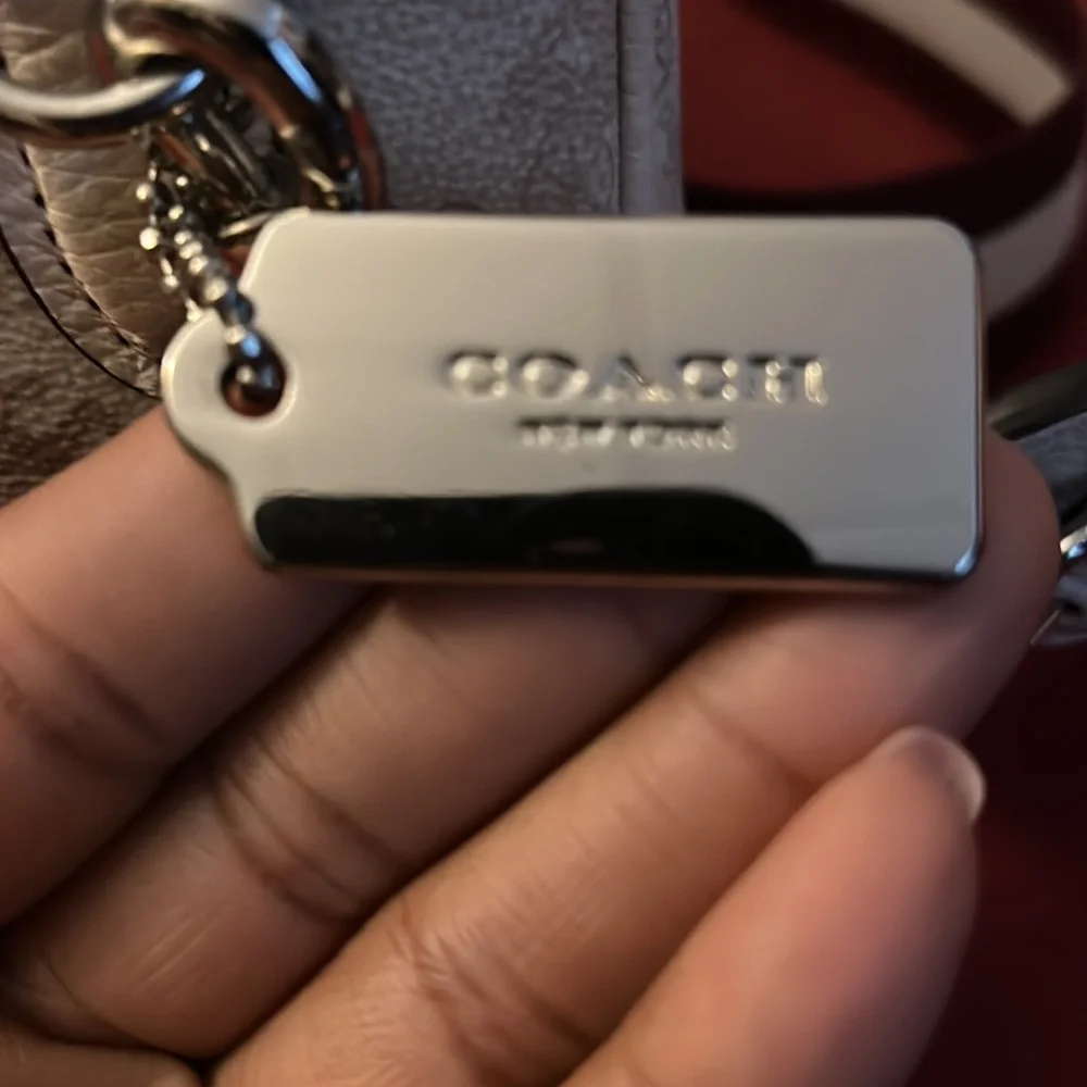 Authentic fire 🔥 Coach Bag - Picture 3 of 4